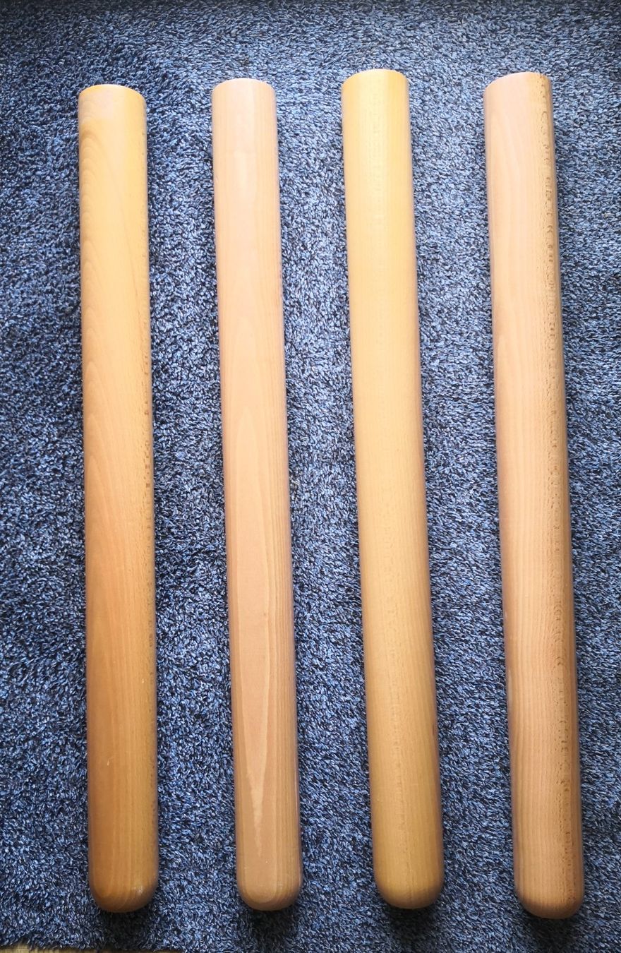Sonstiges Mobiliar: Tischbeine, schraubbar – Gebraucht aus Heiligenschwendi von IngoSiddhartha