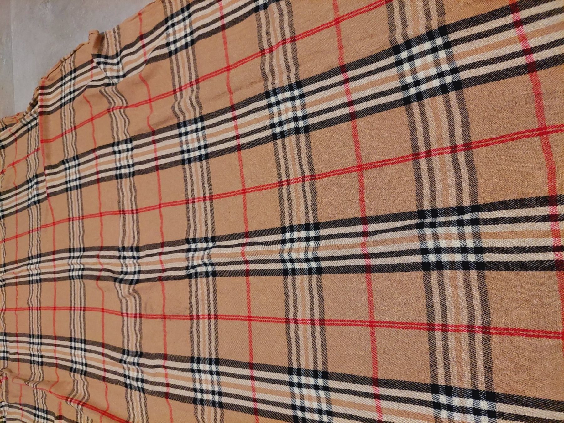 Foulard & Sciarpe: Sciarpa - Schal calda e morbida – Usato da Bellinzona venduto da Lorenna 1