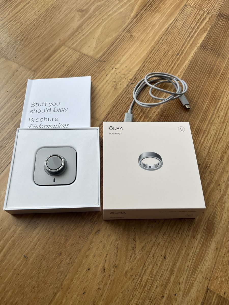 Oura Anelli: Oura Ring Gen 4, Grösse 8, Brushed Silver, Smart Ring – Usato da Winterthur venduto da mattianelio
