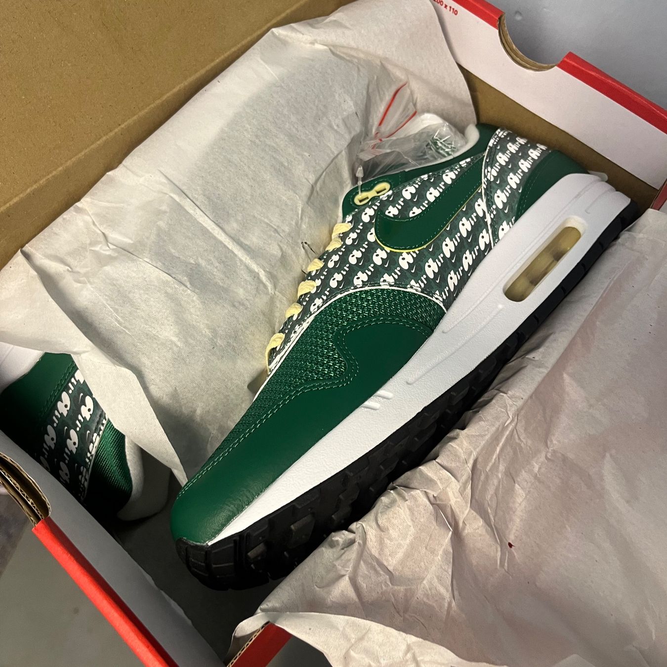 Nike Chaussures hommes: Nike Air Max 1 Limade – Neuf (Voir description) à Winterthur par LaBodega