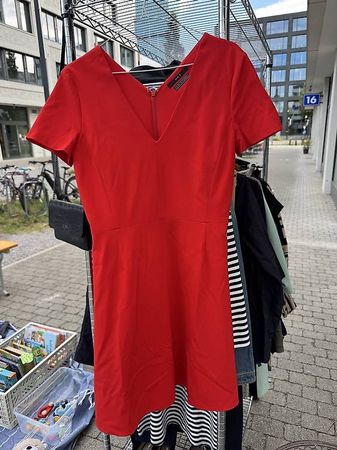 SET, tolles rotes Kleid, Gr. 38