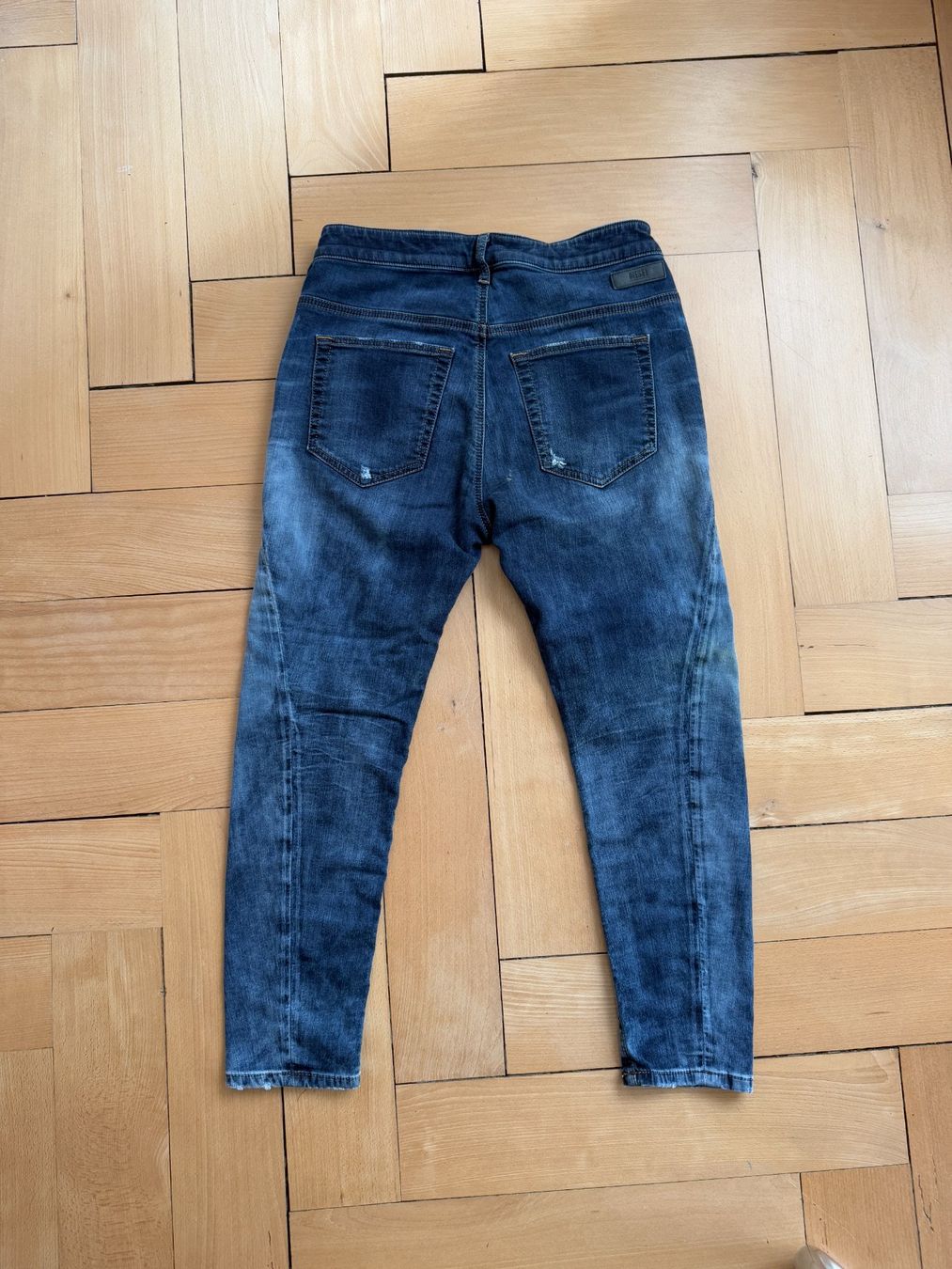 Diesel Jeans: DIESEL - Jeans dunkelblau W26 – Usato da Zürich venduto da Diazaio 1
