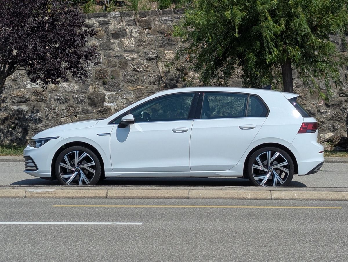 VW Automobili: Golf 8 150cv eTSI Style – Usato da Vevey venduto da ttdussart 1