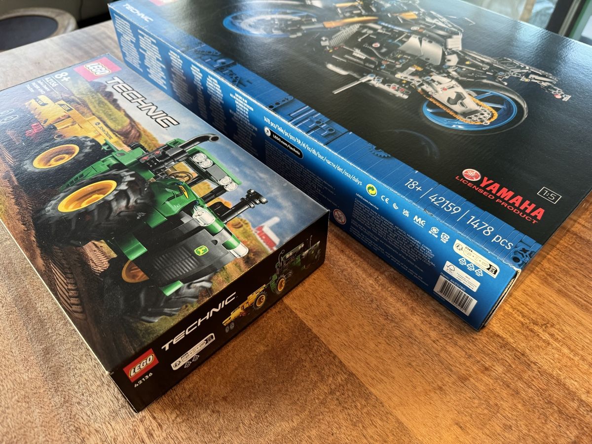 Lego Baukästen: NEU: Lego technic Yamaha 42159 & John Deere 42136 – Neu und originalverpackt aus Zürich von  2