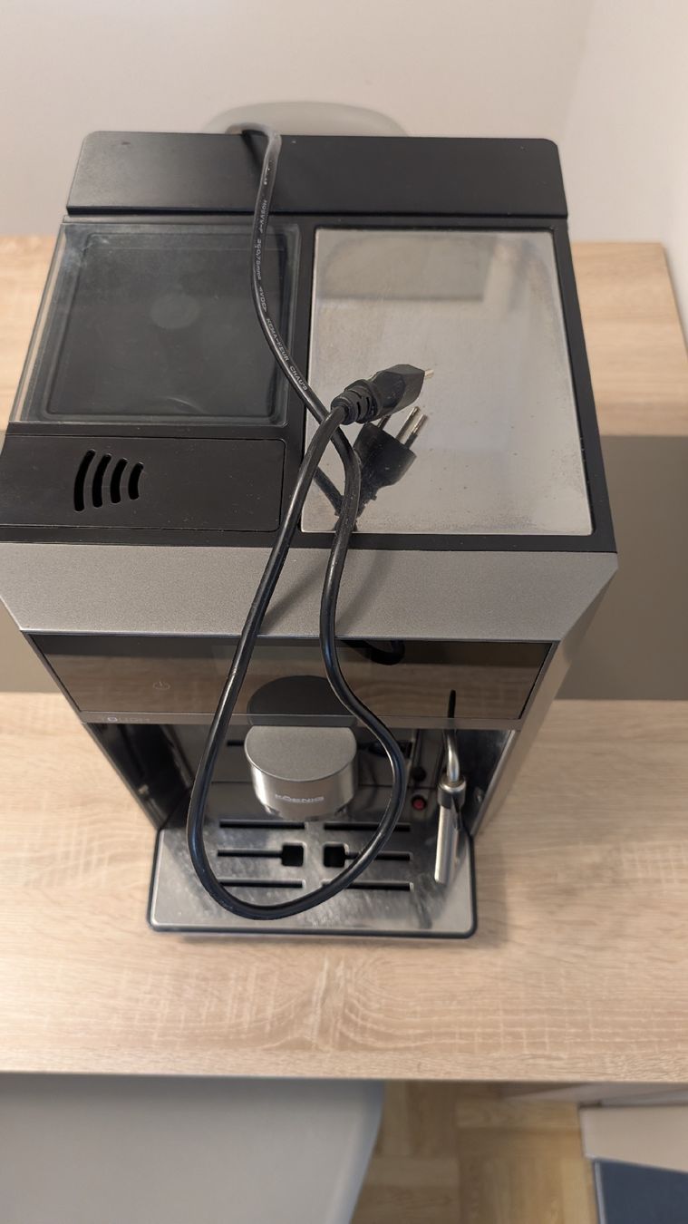 König Macchine per caffè & Macchine per espresso: König Kaffeevollautomat Touch mit Milchaufschäumer – Usato da Solothurn venduto da dog_yrp8 2