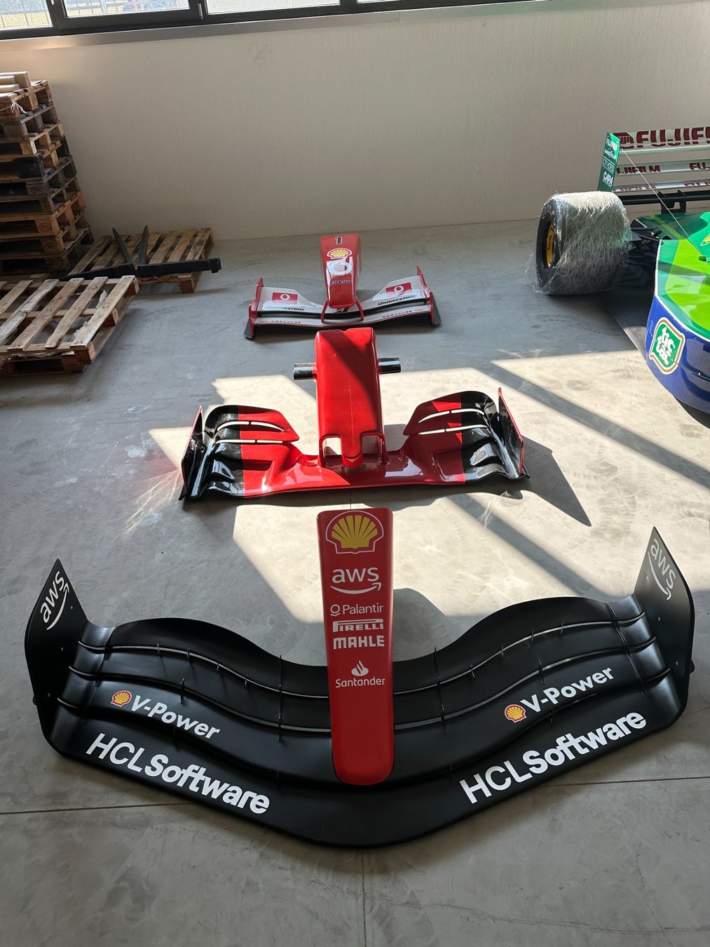 Kit di modellismo & Modellini statici: Ferrari F1 2023 Front Wing Replica – Nuovo (secondo la descrizione) da Lumino venduto da DEMRacingSimulators 1