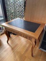 Ausziehbarer Holztisch / Schreibtisch