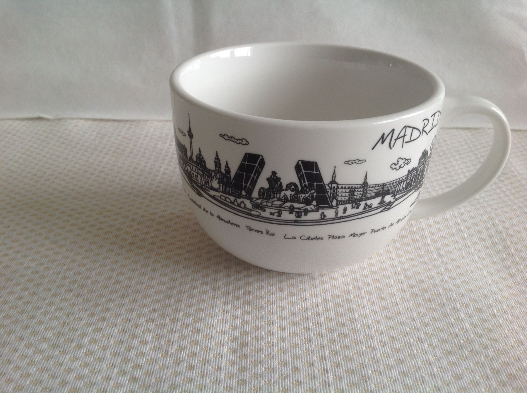 Tazze: Grande tasse - Mug – Usato da Sion venduto da accroshoes 1