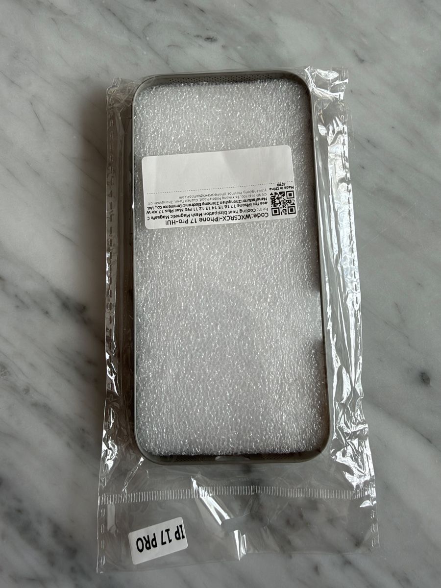 Coques & Protection écran: Iphone 17 pro / 18 pro Hülle  – Neuf avec emballage d'origine à Dinhard par zav_2ysk 1