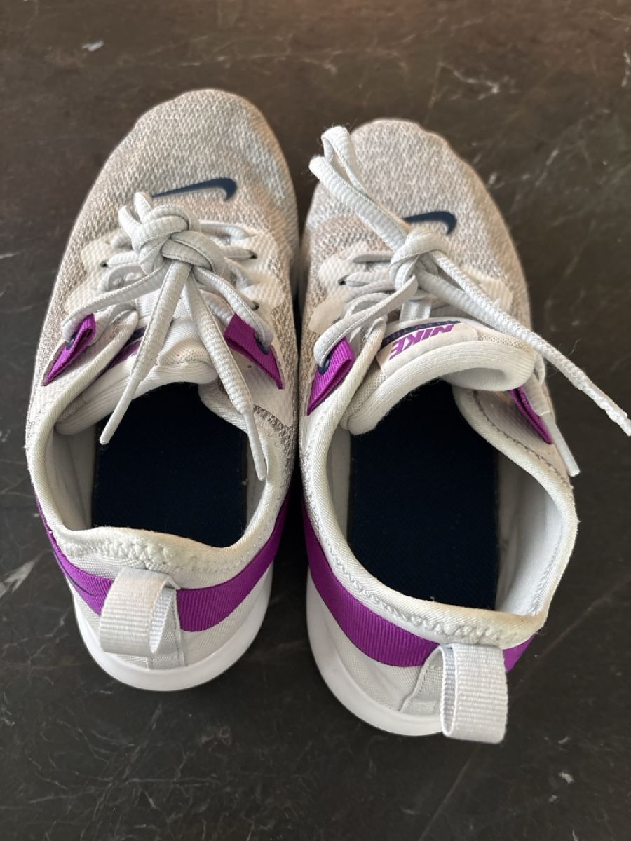 Nike Scarpe da donna: Nike Flex TR9 Damenschuhe Gr. 38 wie neu! – Nuovo (secondo la descrizione) da Pfäffikon ZH venduto da Sil-Vany 3