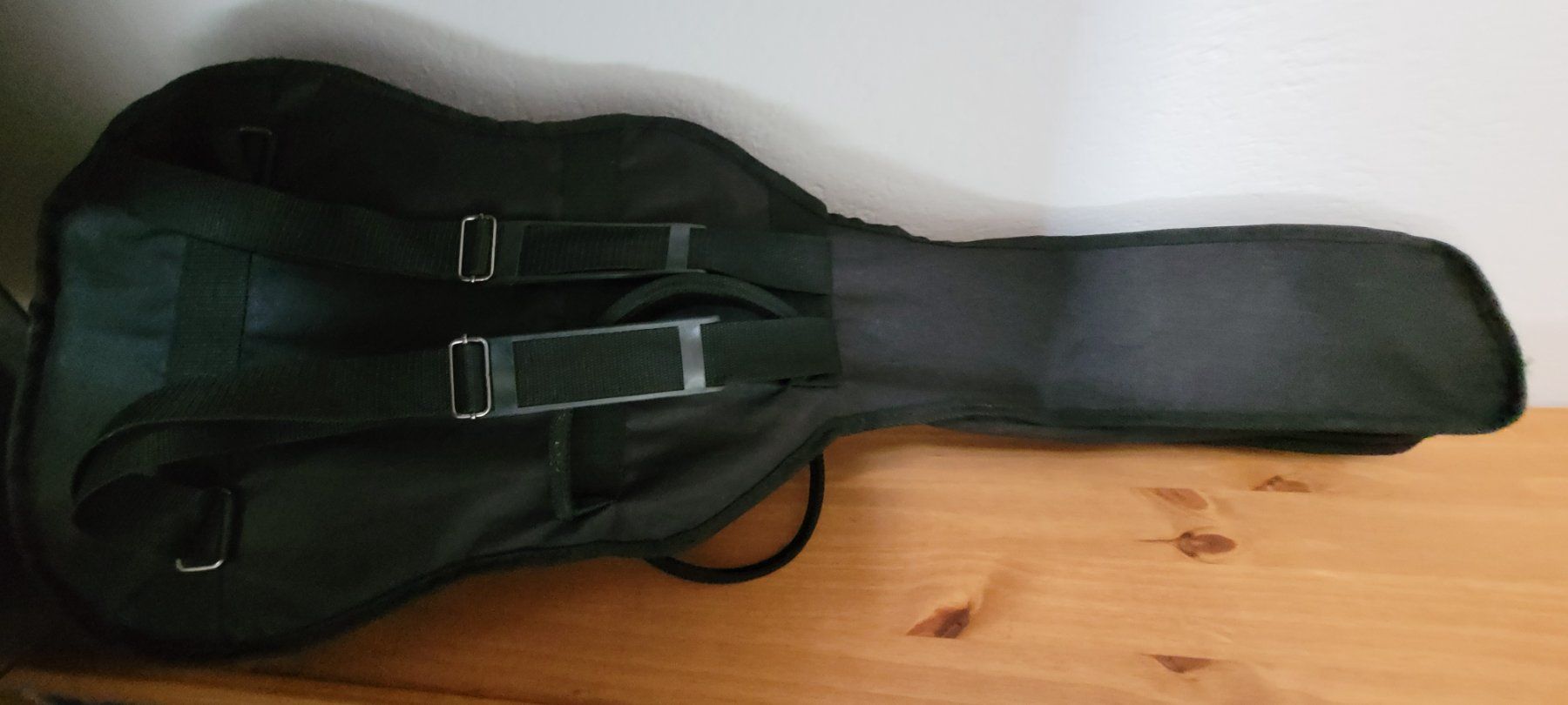 Strumenti musicali: Gitarre classic – Usato da Flawil venduto da airport01 1