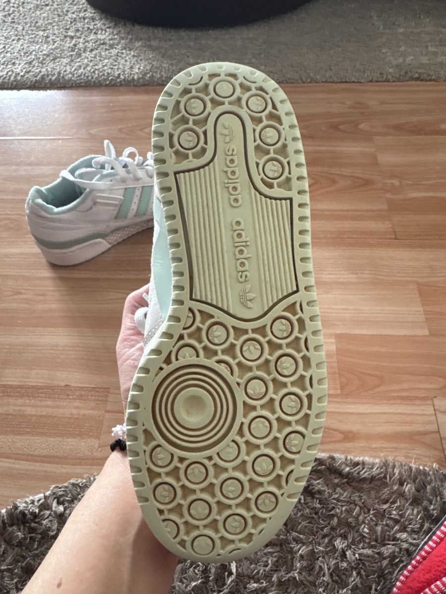 Adidas Scarpe per ragazze: Adidas schue – Usato da Füllinsdorf venduto da silberstern110 2