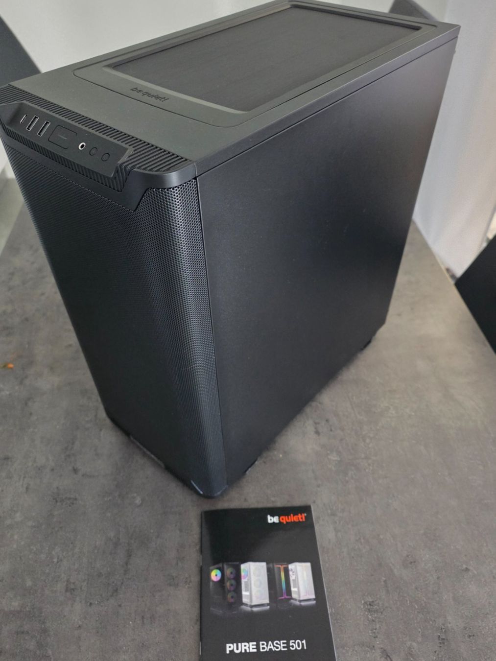 beQuiet! Custodie: be quiet! Pure Base 501 comme neuf – Usato da La Neuveville venduto da rapiot