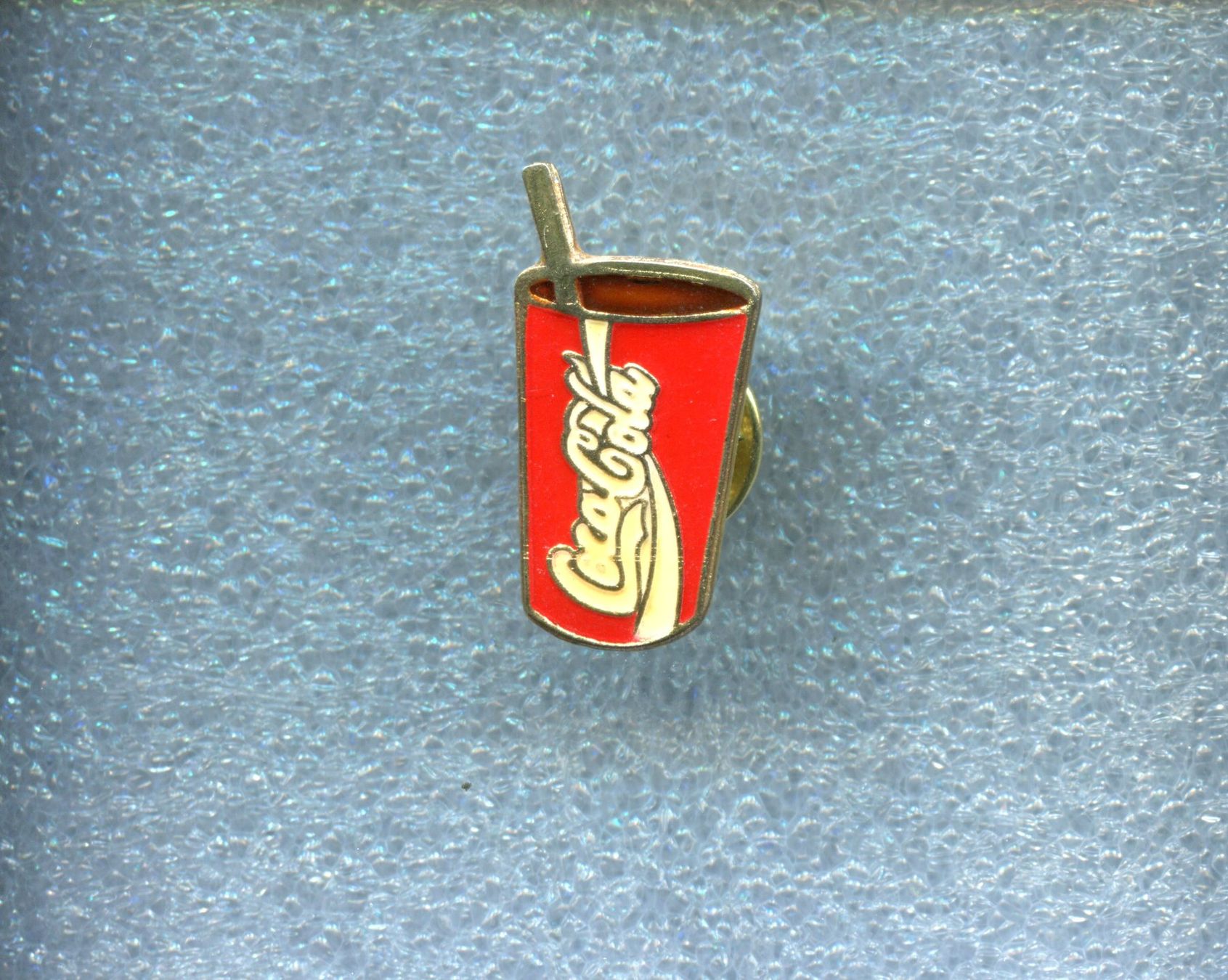 Coca-Cola Plaketten & Abzeichen: Coca Cola  BECHER – Gebraucht aus Winterthur von Sammleroase