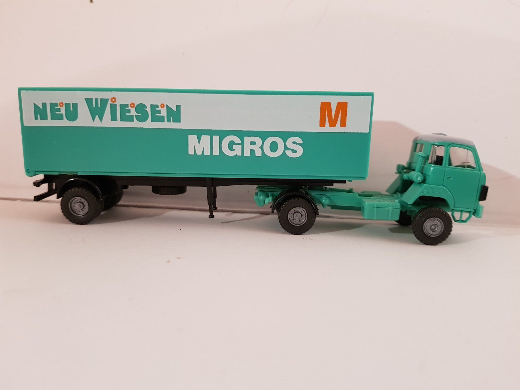 Saurer Modellini d'auto: SAURER. D 330 FB 4X2.  1:87. CH. – Nuovo e nell'imballaggio originale da Romanel-s-Lausanne venduto da Bidule01 2