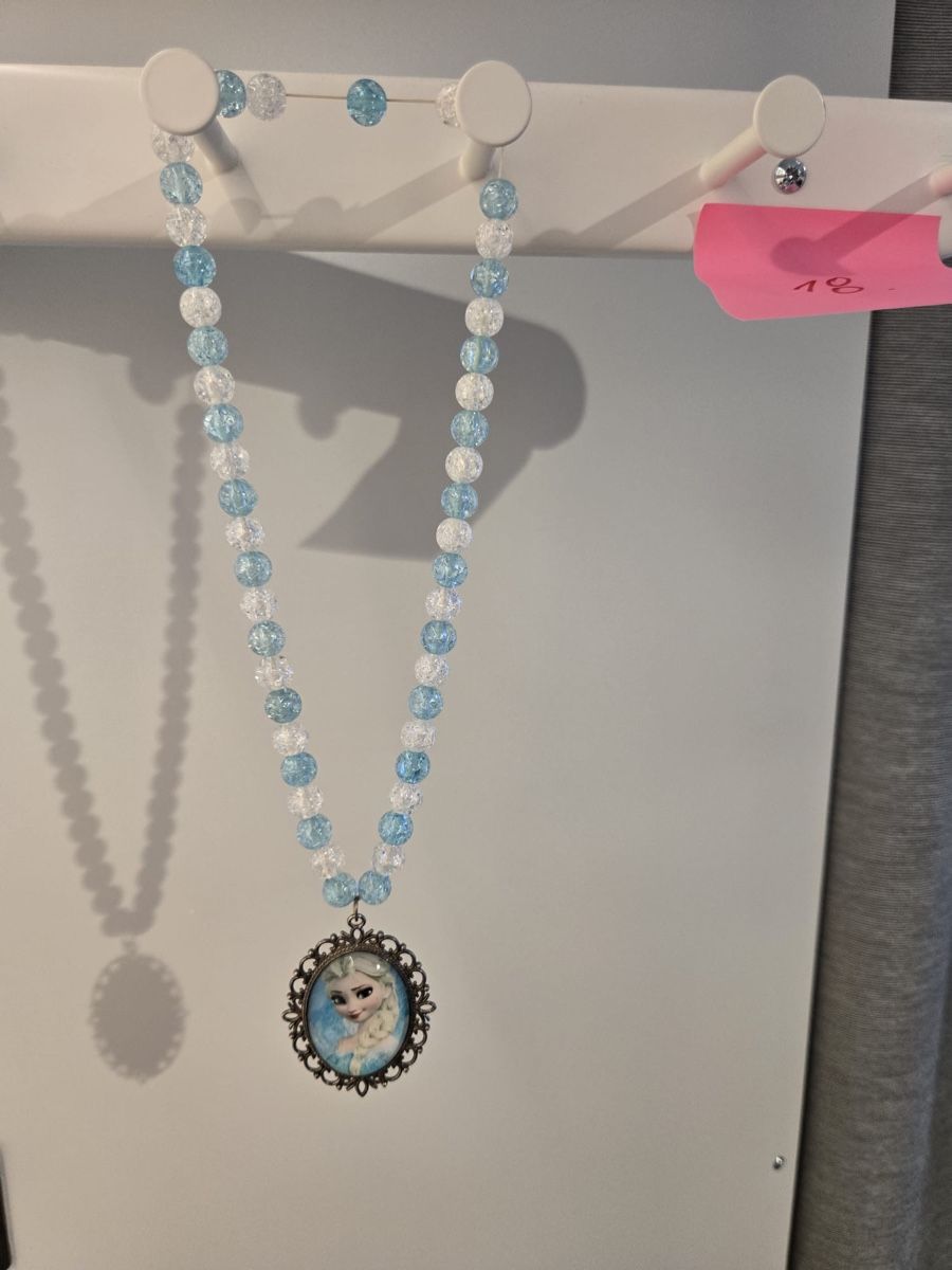 Colliers: Modeschmuck Elsa  – D'occasion à Birrhard par kristiii 1