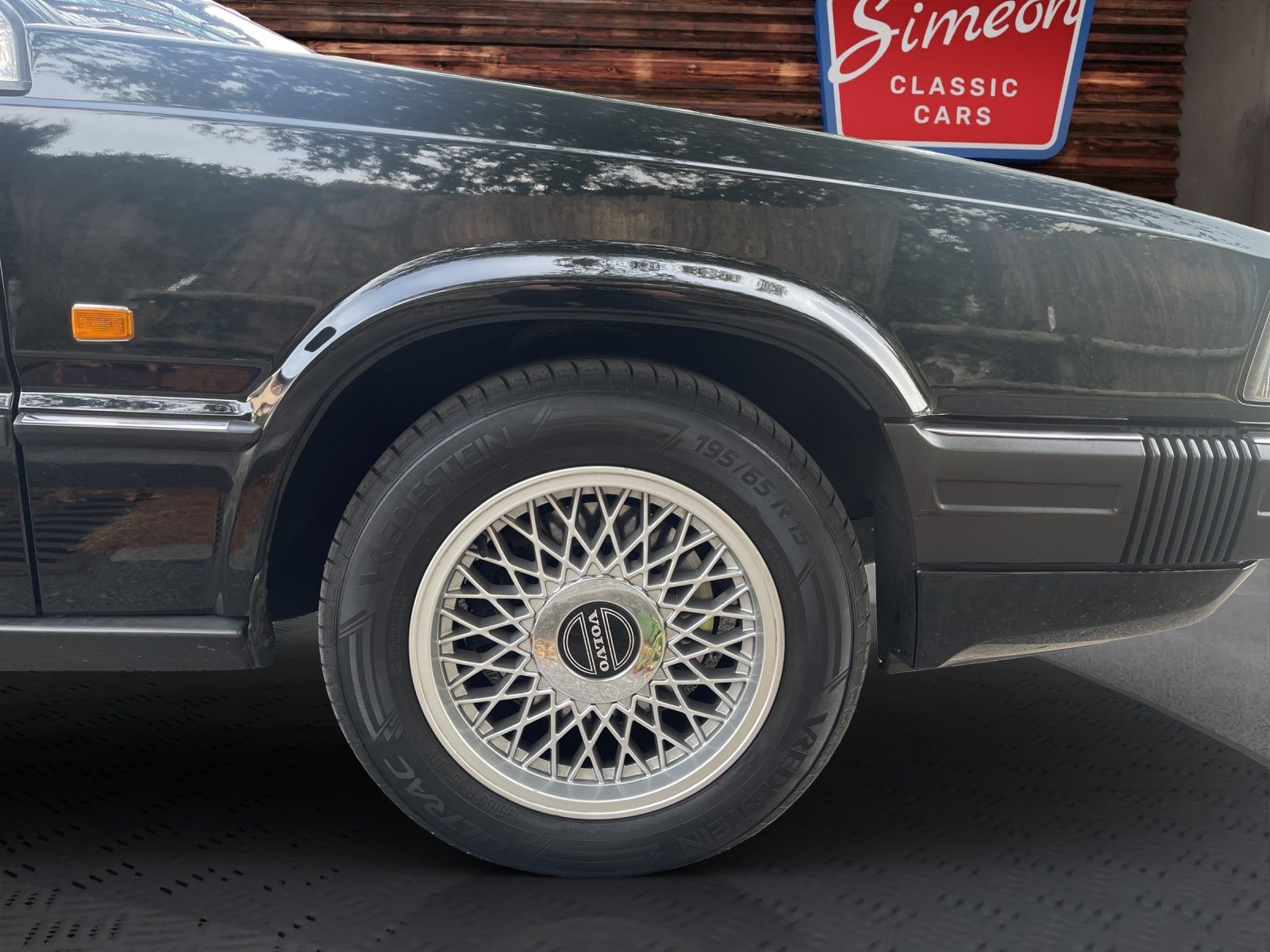 Volvo Automobili: VOLVO 780 Bertone - Oldtimer - ab MFK! – Usato da Au SG venduto da Simeon-Cars 8