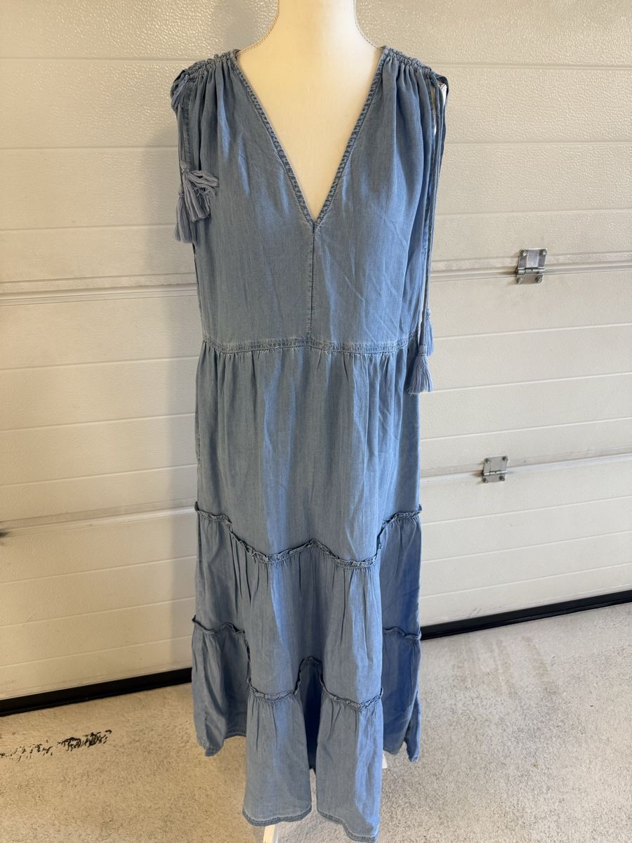 Vestiti: Kleid pepe – Usato da visp venduto da Kmemo1 1