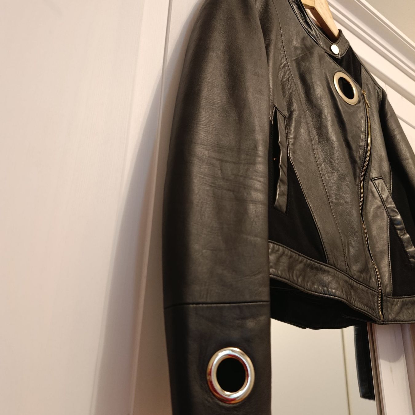 Versace Giacche: Versace Damen Lederjacket S – Usato da Thalwil venduto da ralucoantza 3