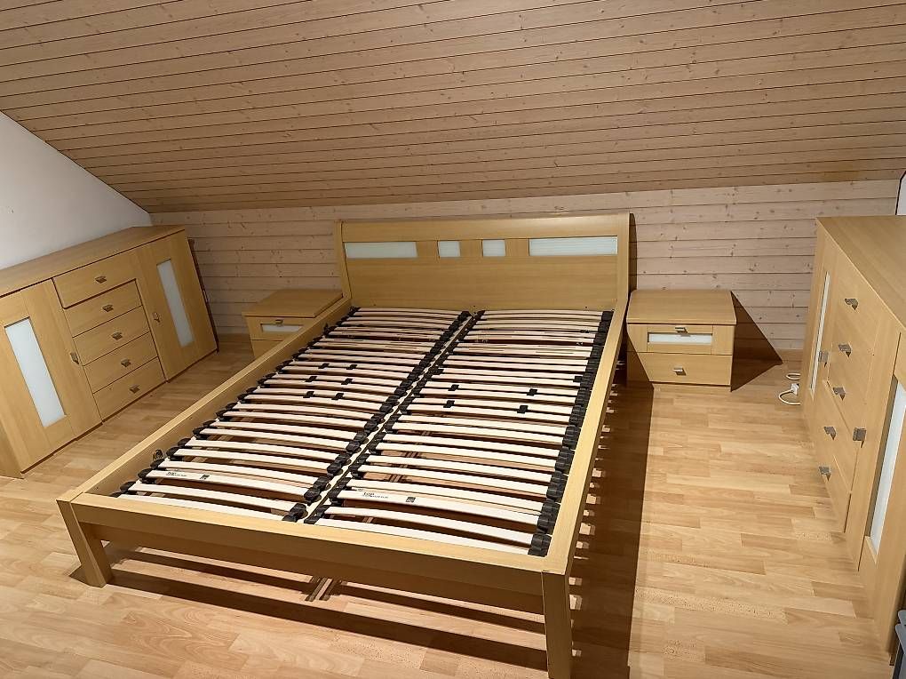 Letti: Komplettes Schlafzimmer – Usato da Amriswil venduto da Real01 3