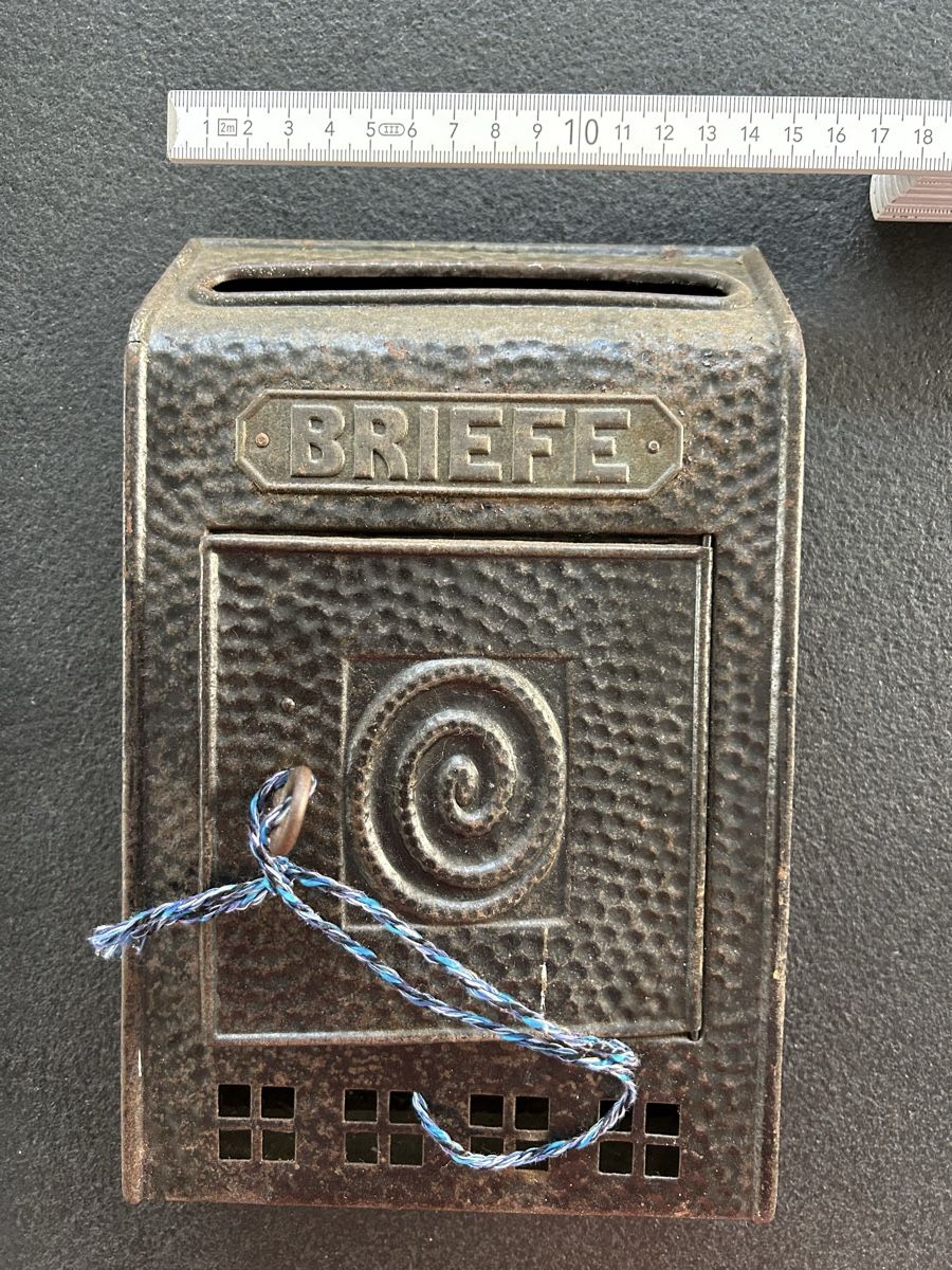 Altro per la casa: Antiker Briefkasten aus Metall – Usato da Birmenstorf AG venduto da bir_9tbh