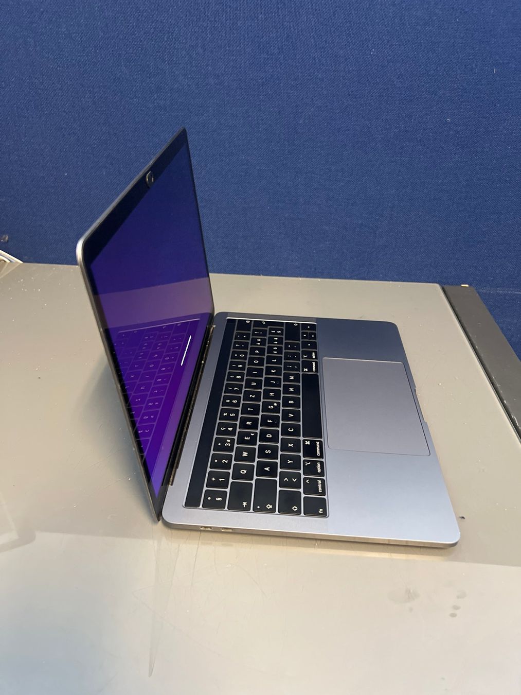 Apple Notebooks: MacBook Pro 13" 2018 Grey Startprobleme #26 – Defekt aus Dietikon von speedkauf 1