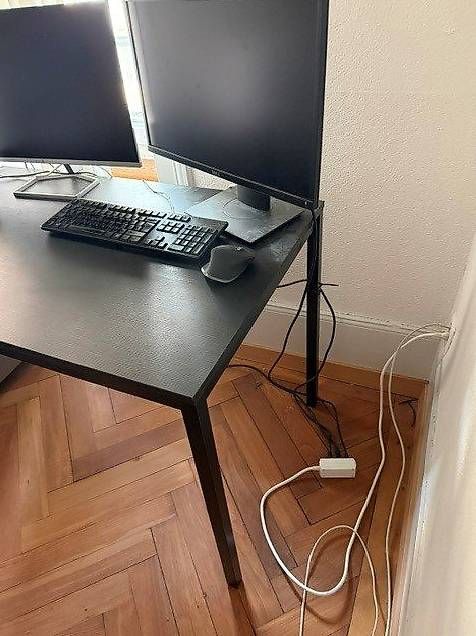 Bureaux: Bürotisch 110x67x75 – D'occasion à Bern par Valtian 1