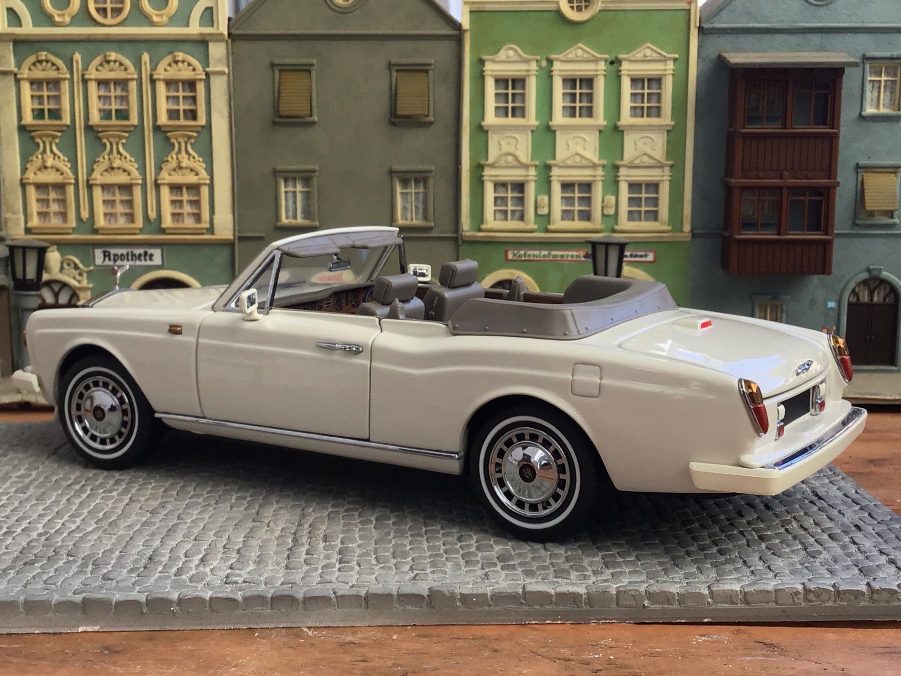 Rolls Royce Modellautos: Rolls Royce Corniche Cabriolet,1:24, Sammlerstück – Neu (gemäss Beschreibung) aus Männedorf von Spezial-Modelle 3