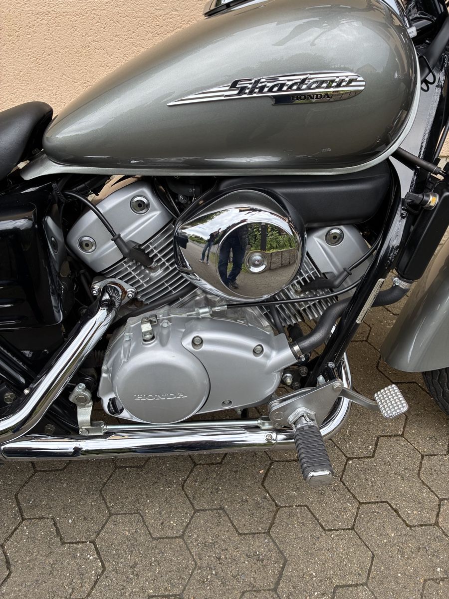 Honda Chopper: Honda VT 125 C Shadow – Usato da Uetikon am SEE venduto da 110tiger 4