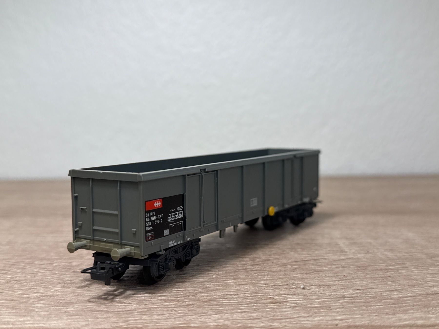 Lima Modellini di ferrovie: Lima Güterwagen SBB H0 (213) – Usato da St-Aubin-Sauges venduto da Lo_Go 2