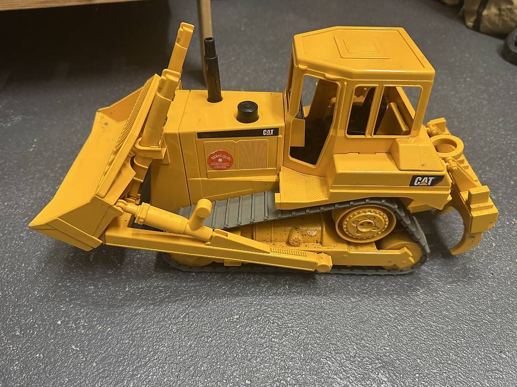 Escavatori: Caterpillar + escavatori Bruder – Usato da Torricella venduto da robily 3