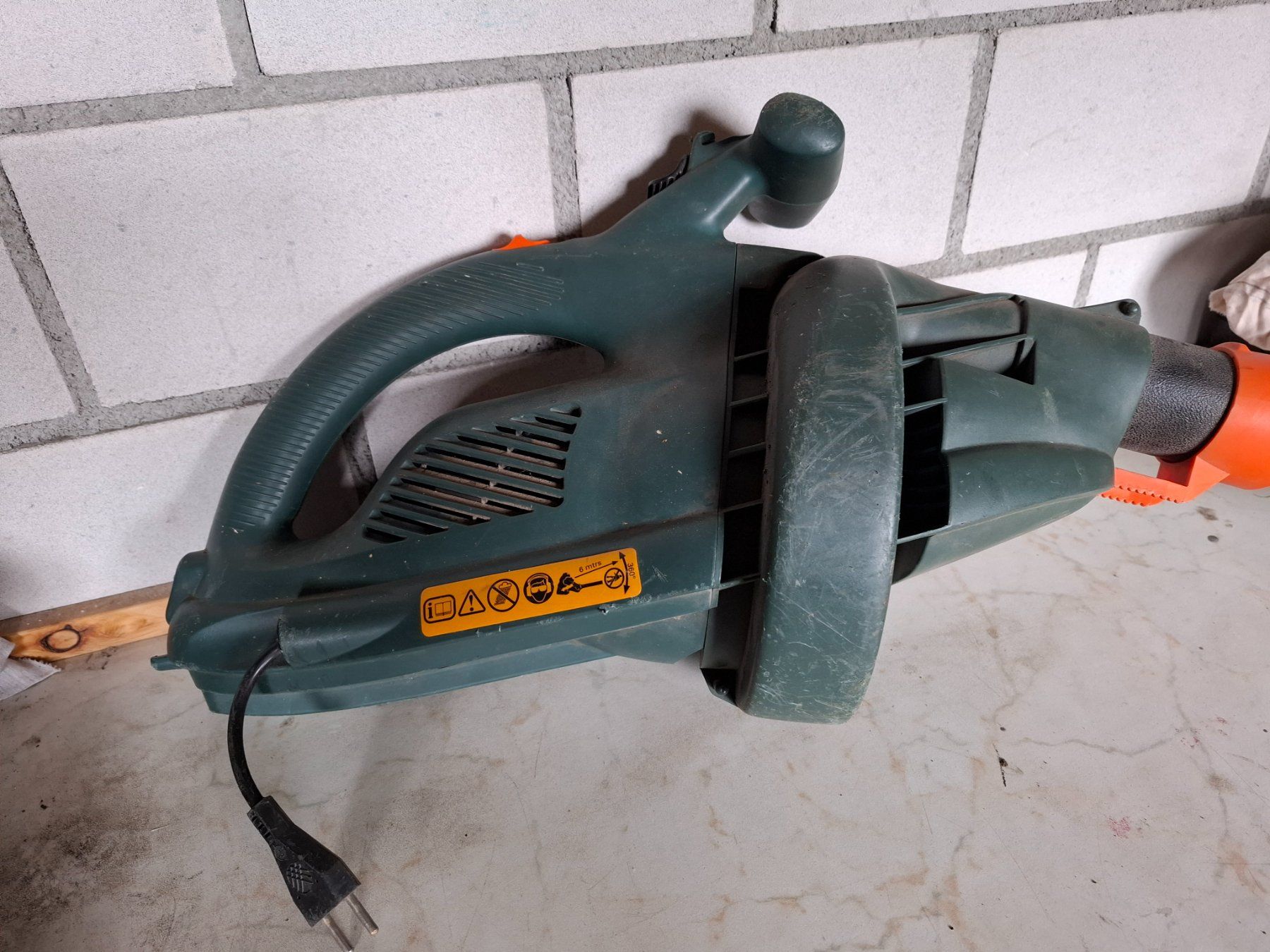 Soffiatori & Aspiratori per foglie: Black&Decker GW250 Laubbläser. – Usato da Pany venduto da Prjnjm 3