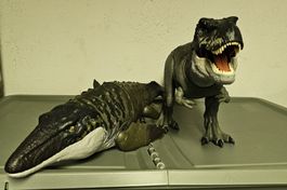 Jurassic World Rebirth Mattel T-Rex & Mosasaurus Set
