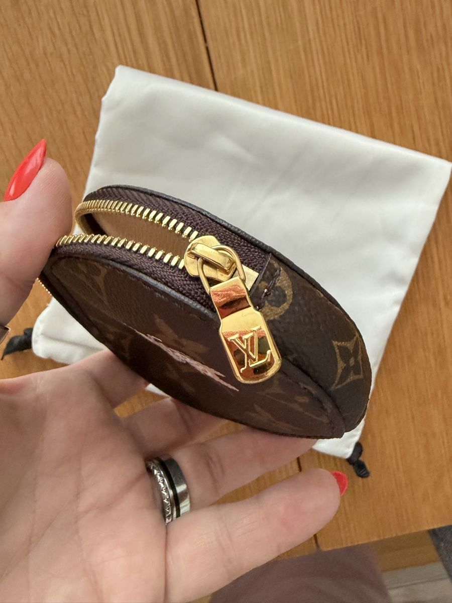 Louis Vuitton Zubehör: Louis Vuitton Coin Purse Monogram – Gebraucht aus Ebikon von Burton_girl18 3