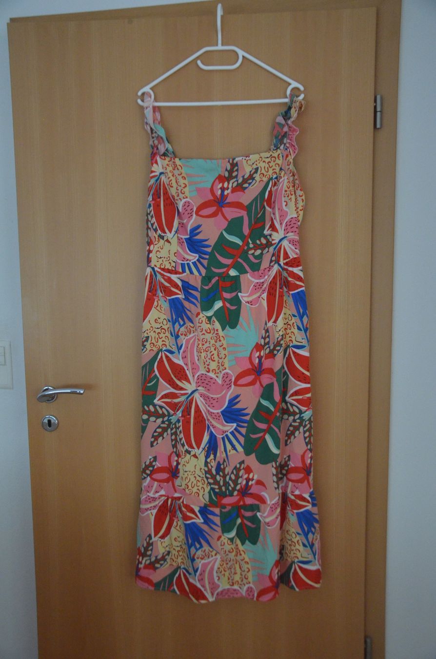 Vestiti: TAILLE 3XL - TAILLE 48 - KLEID NEU – Nuovo e nell'imballaggio originale da Chiasso venduto da Dolly015