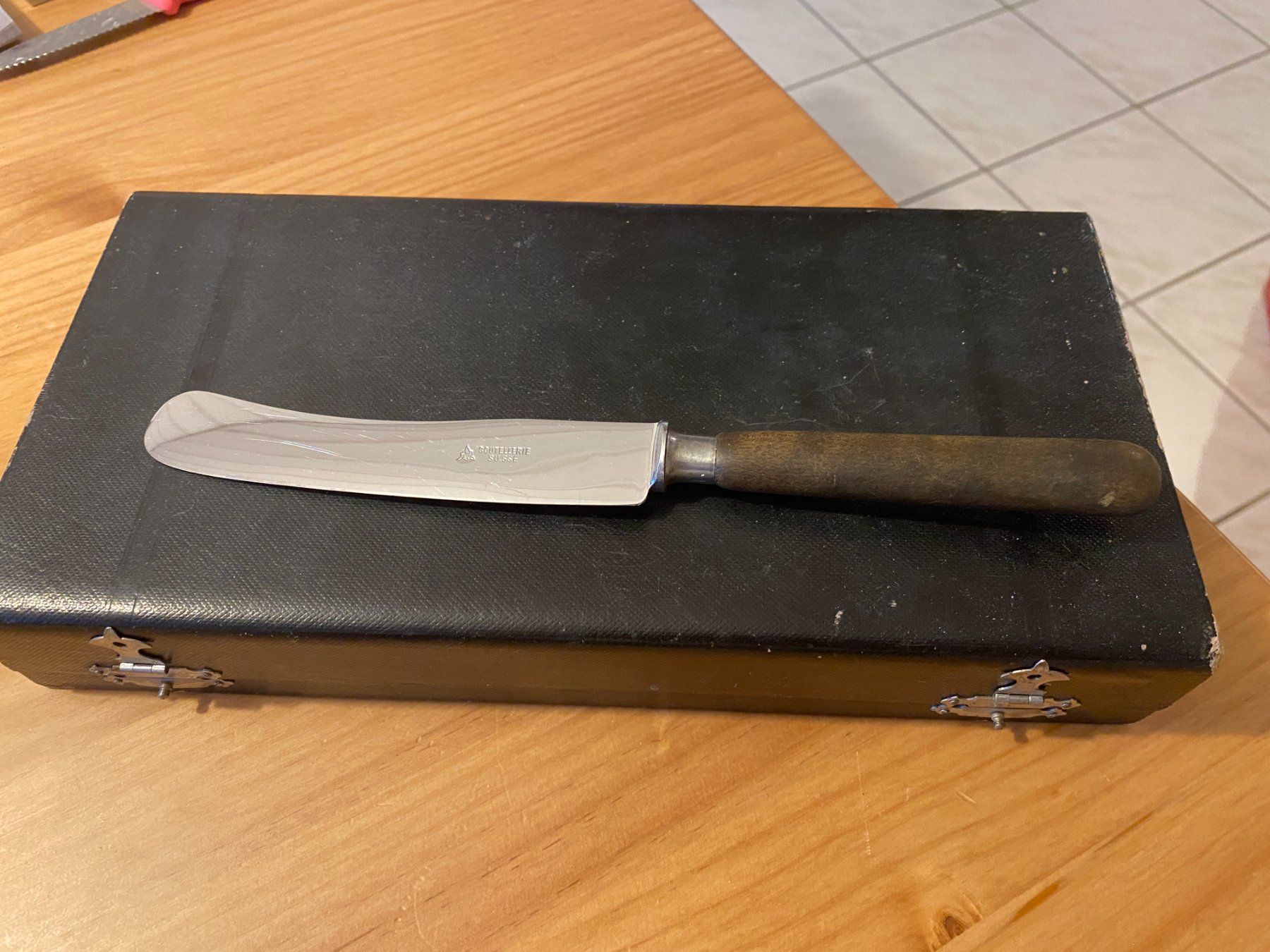 Coltelli: alte Messer – Nuovo e nell'imballaggio originale da Emmetten venduto da carlamak 1
