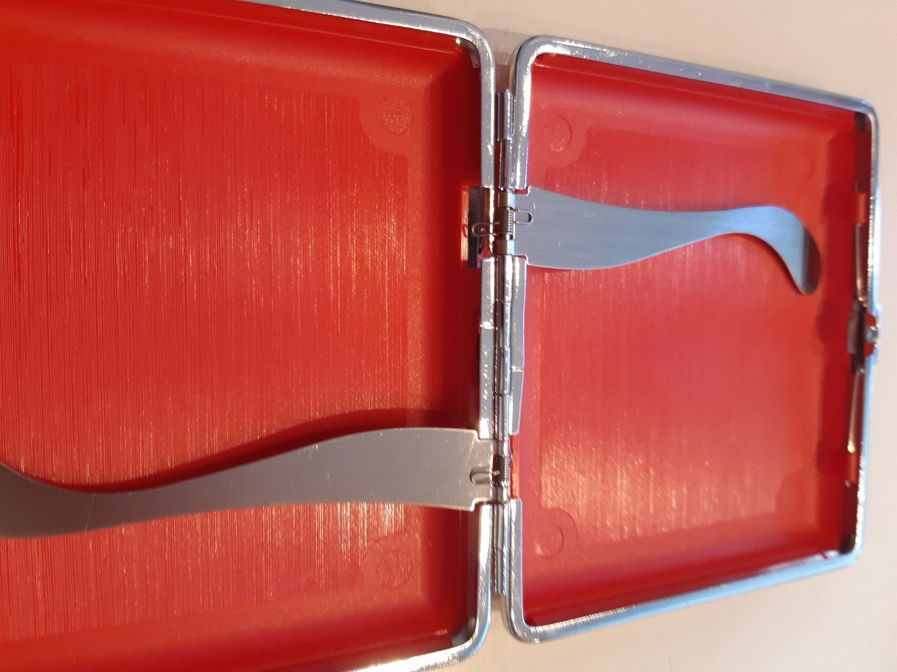 Sonstige Tabakwaren: Zigaretten etui witziges innenleben  knallrot – Neu und originalverpackt aus Ibach von chaemilochhobbygarte 3