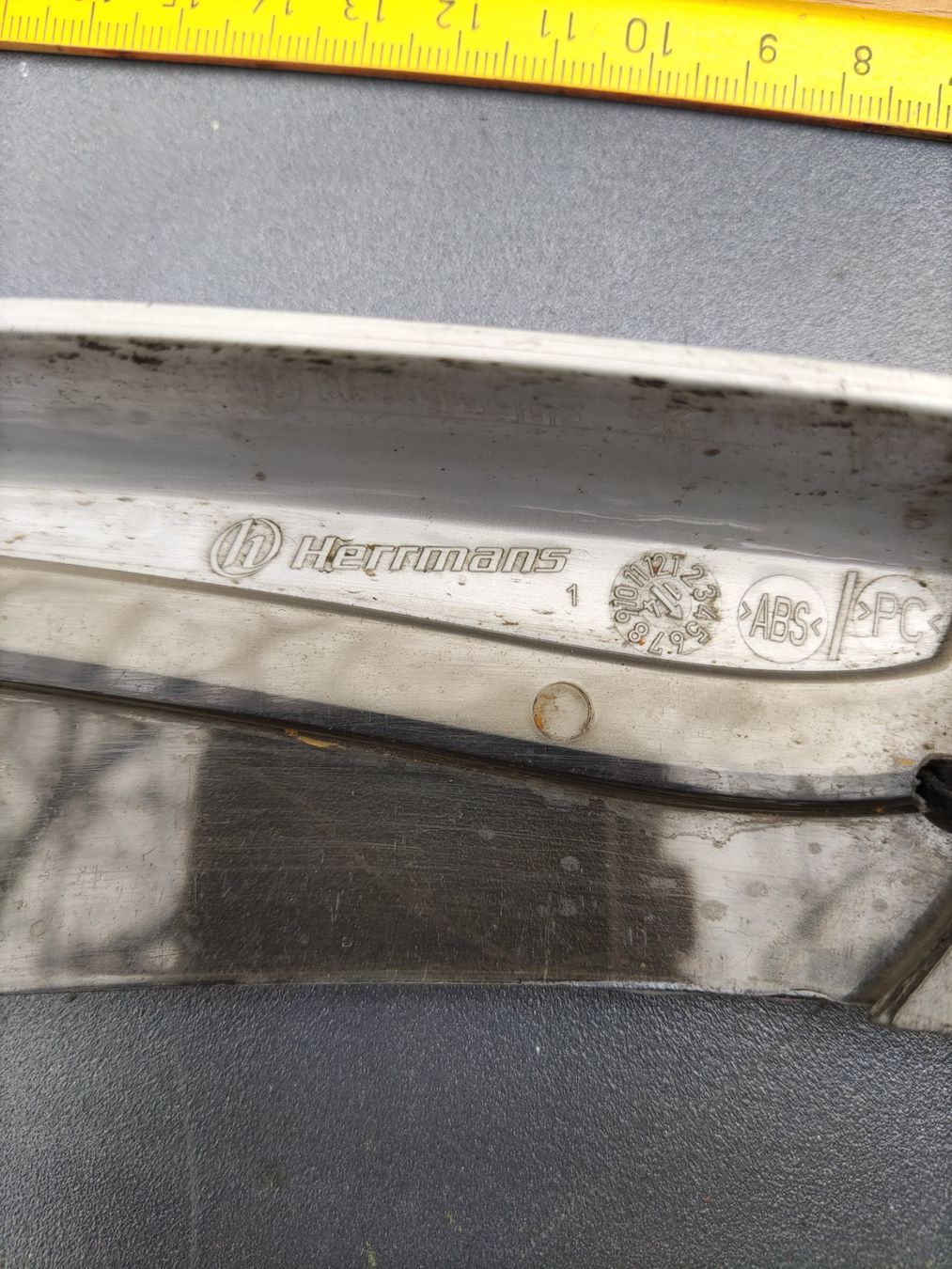 Pezzi di ricambio: Garde-chaîne en plastique ABS – Usato da Renens VD venduto da Blaise7 1