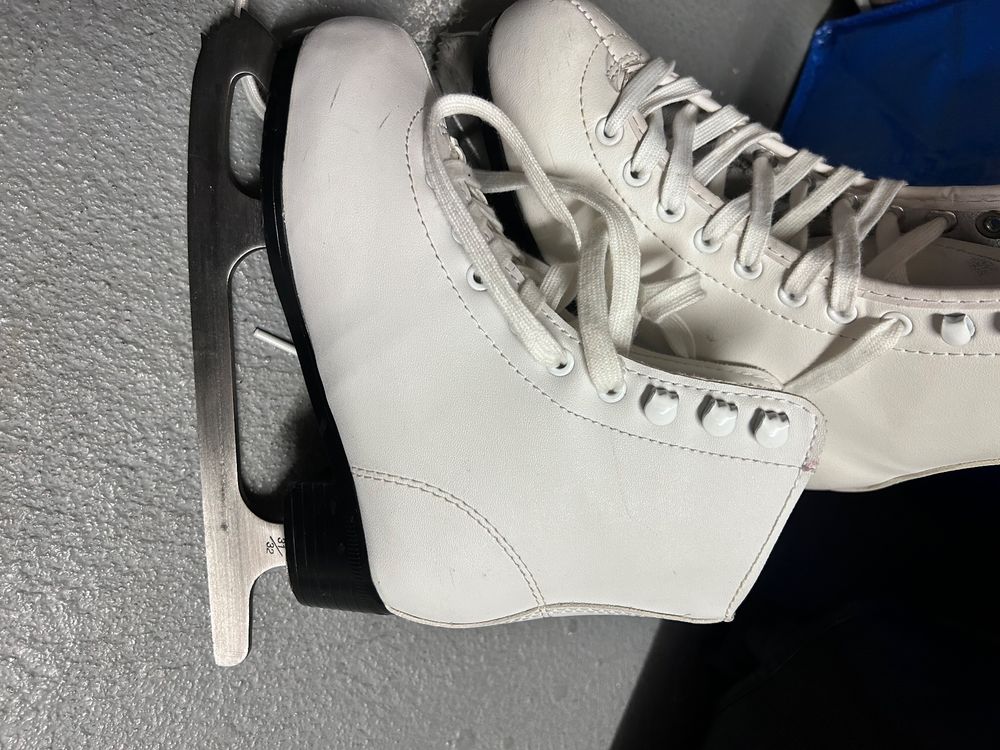 Ice skating Boots / Eislaufschuhe Kaufen auf Ricardo