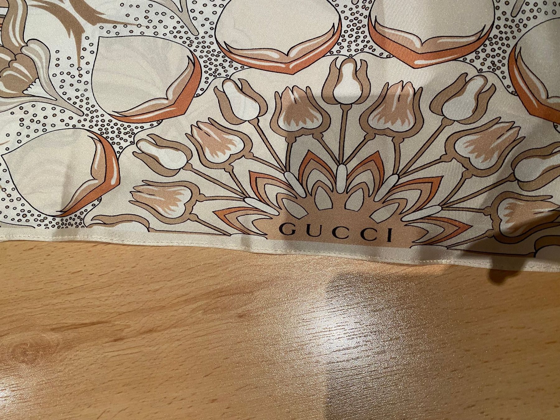 Gucci Top: Gucci Top – Usato da Vaduz venduto da RapunzelLissi 1