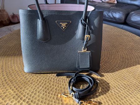 Prada Handtasche Saffiano Medium