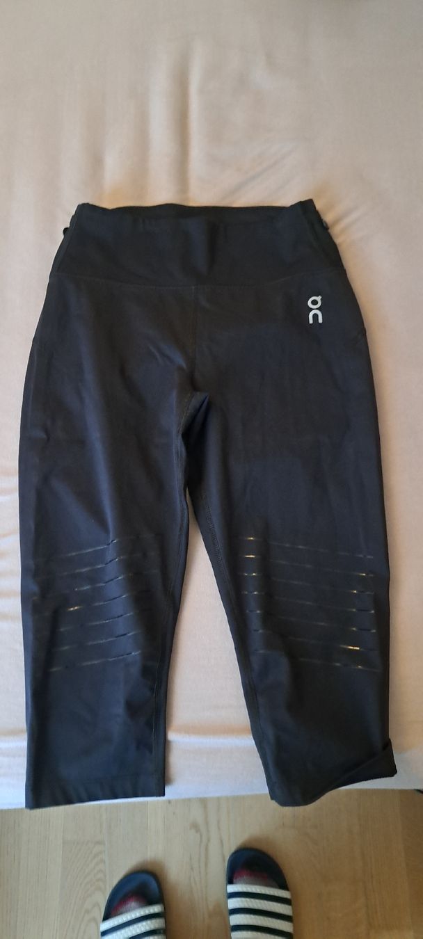 Leggings: ON Running Hose 3/4tel XS – Nuovo (secondo la descrizione) da Hombrechtikon venduto da Atroms47