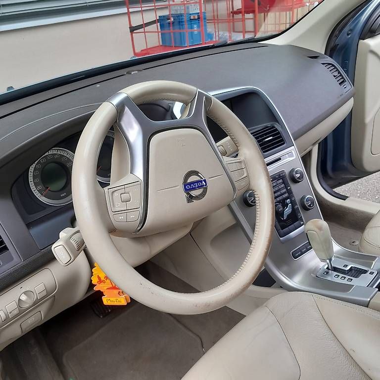 Automobili: Volvo XC60 D3 AWD Automat  – Usato da Reigoldswil venduto da maslah 1