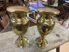 Vasen verziert Gold-Look