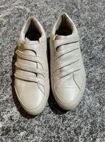 LACOSTE Damenseaker gr.40 
