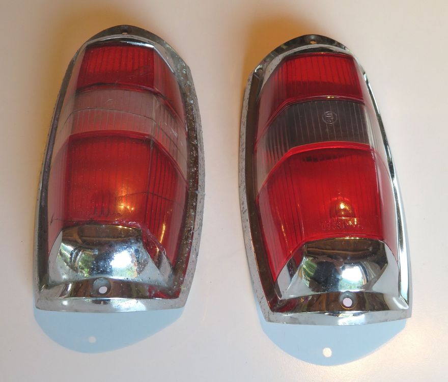 Mercedes Oldtimer 190SL Rücklicht mit Rahmen 14x9 cm (Gebraucht) in ...