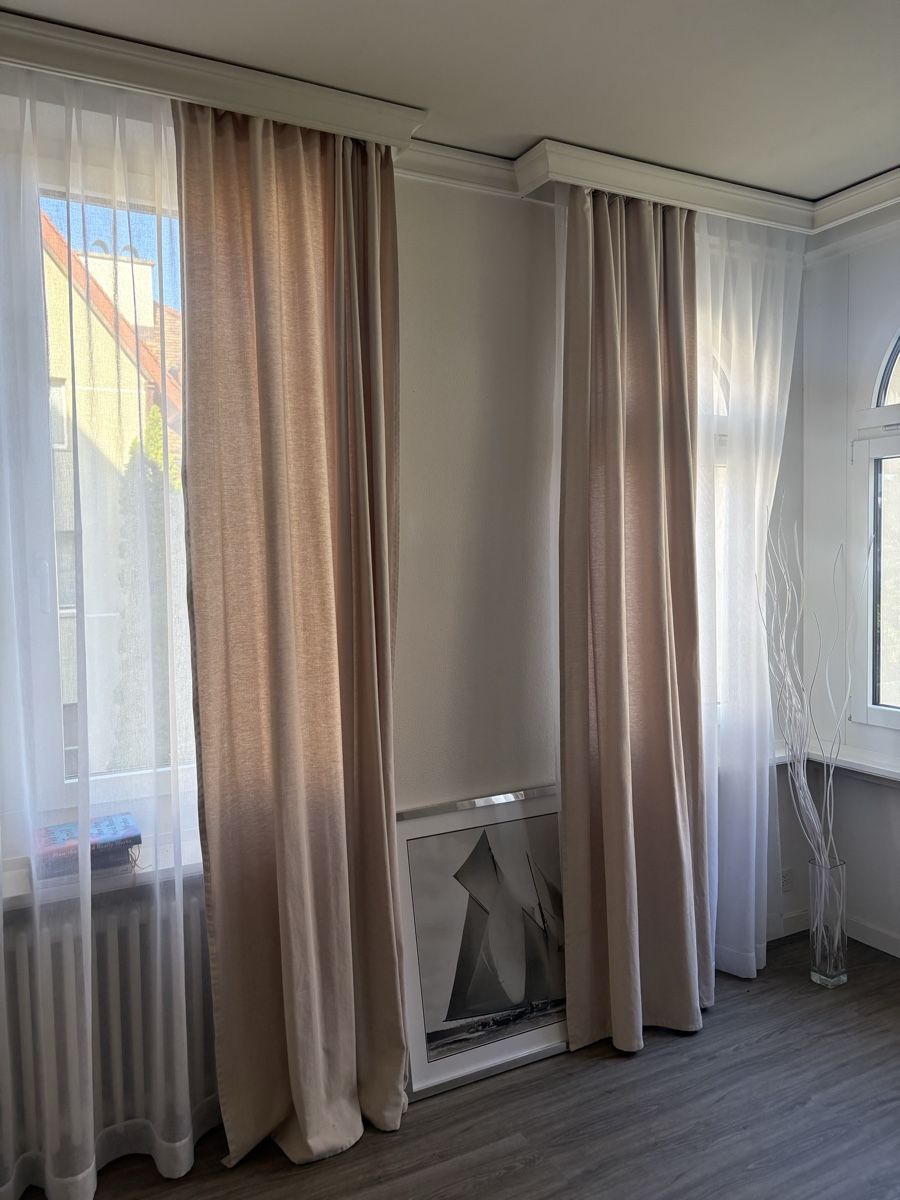 Tende: Gardinen/ Vorhänge 8-Set, hellbeige/weiss – Usato da Kilchberg ZH venduto da ros_9x58 2