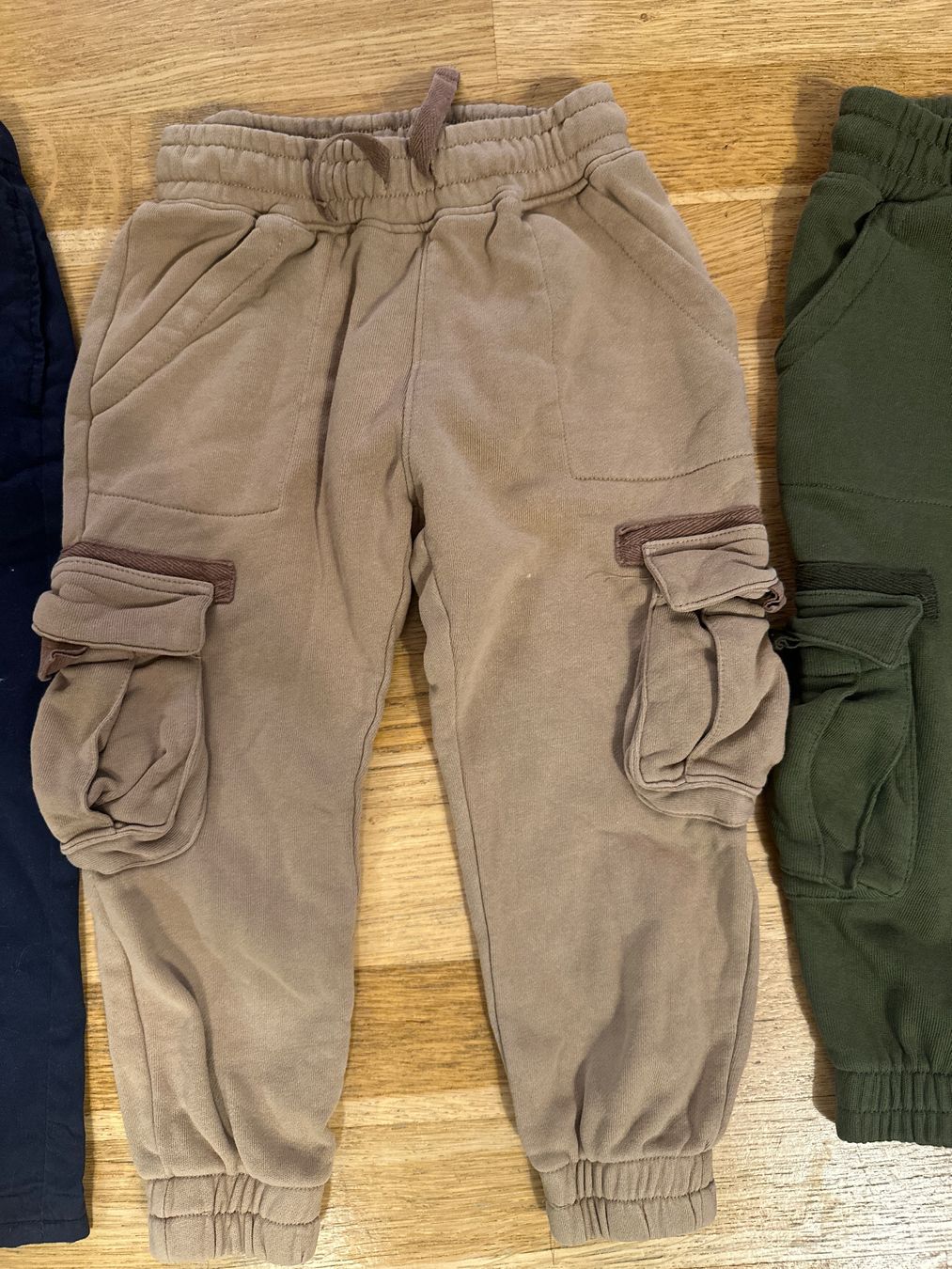 Lotti & Set di vestiti: Boy Hosen Set Gr. 98 – Usato da Zürich venduto da JuliaSp 1