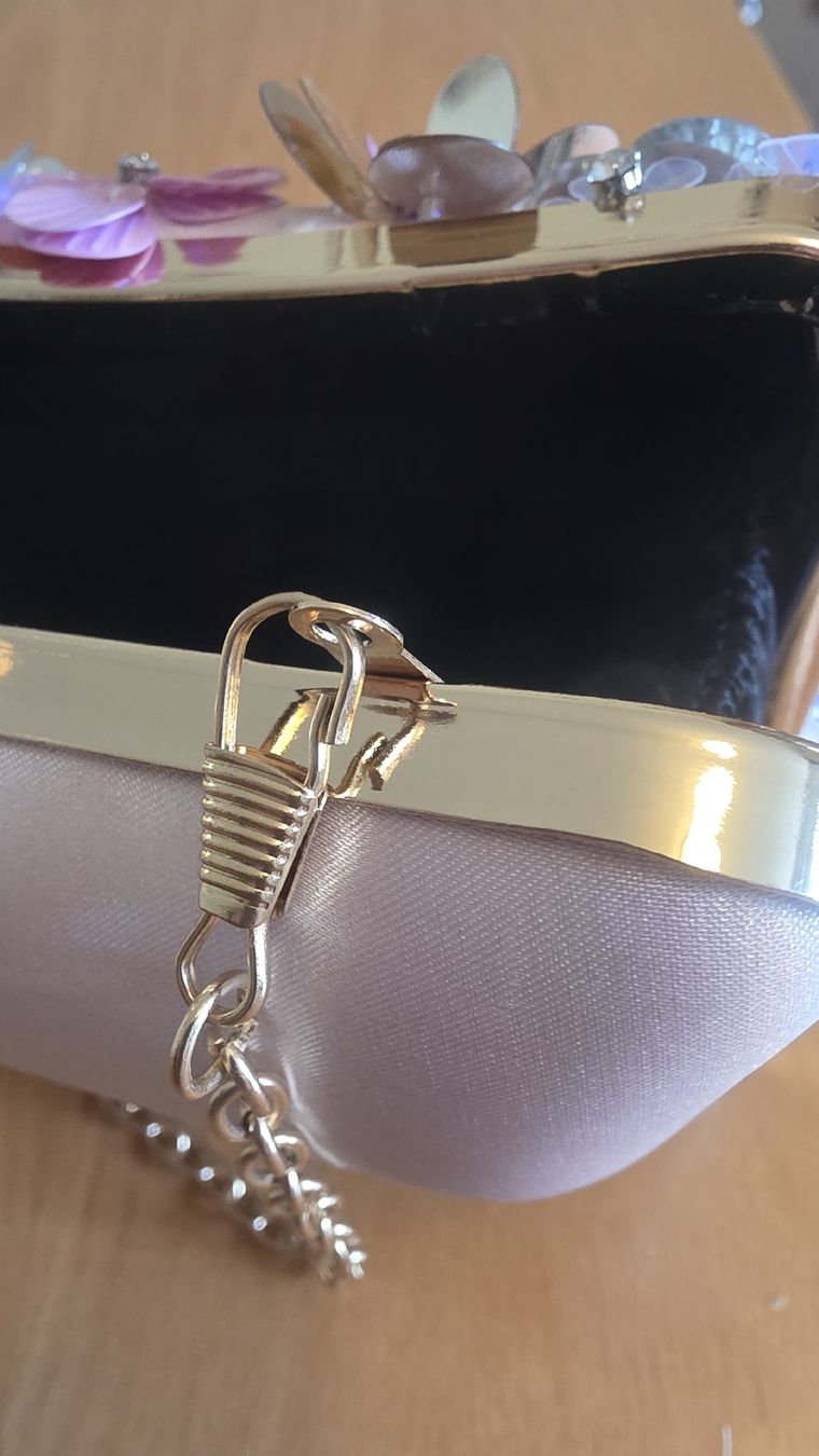 Sacs femmes: Elegante Blumen Clutch – Neuf avec emballage d'origine à Binningen par Hofka64 3