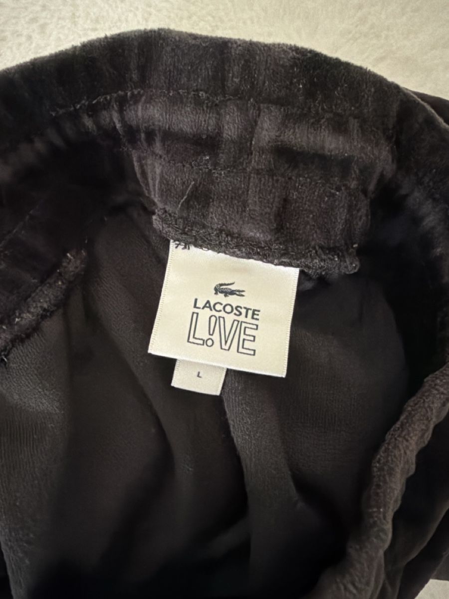 Lacoste Pantaloni: Lacoste Jogginghose Schwarz Velour Grösse L – Usato da Rorschach venduto da Costa_18 4